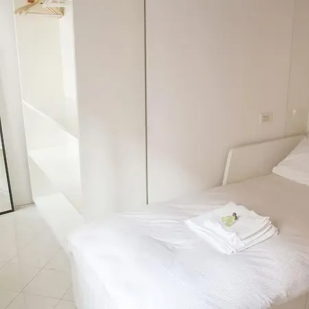 Casa vacanze Erbe Canal View Private House *