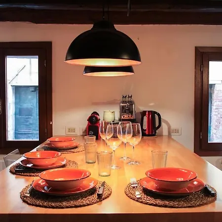 Erbe Canal View Private House Casa vacanze *
