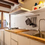 Erbe Canal View Private House *